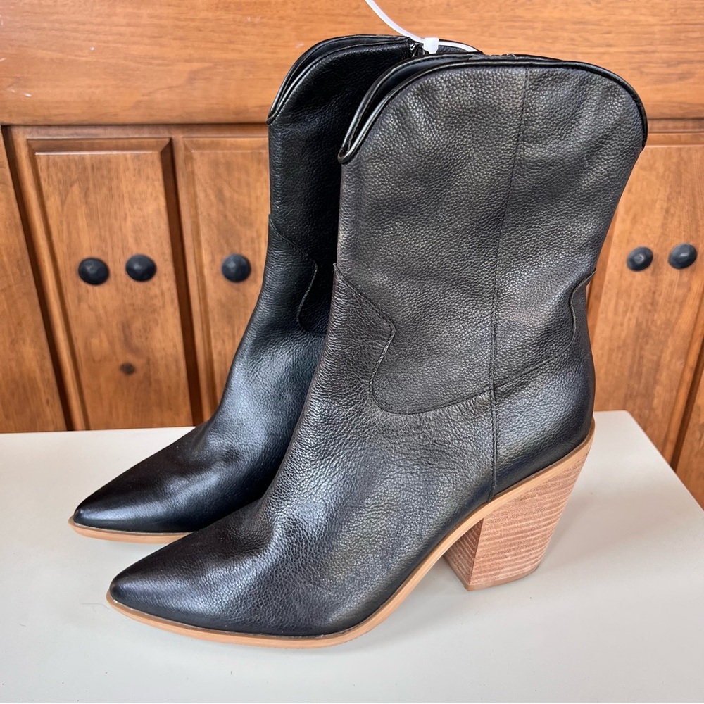 Lisa Vicky Maven‎ Milled Leather Western Boot Size 9 (SOLD OUT Online)